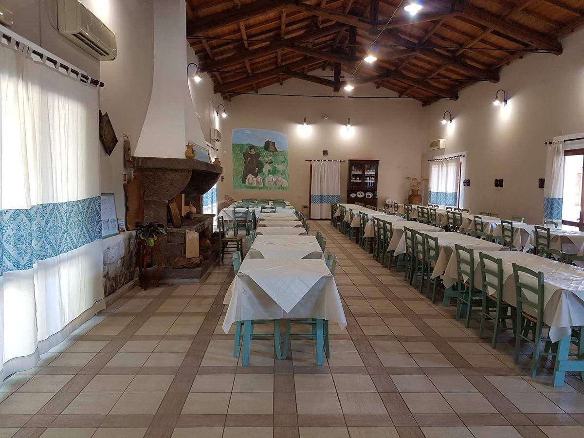 Agriturismo Agrifoglio San Giovanni Suèrgiu Eksteriør billede